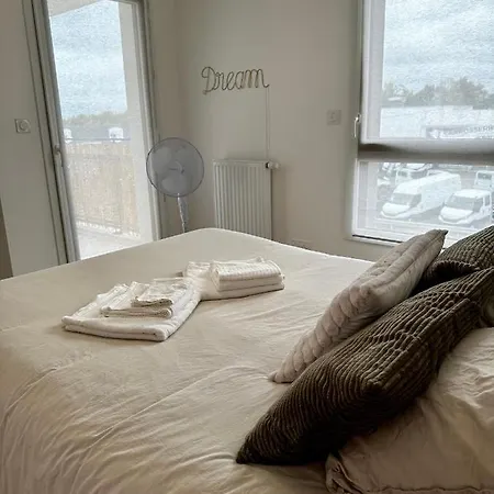 T2 Cosy Equipe Confort Et Balcon Apartamento